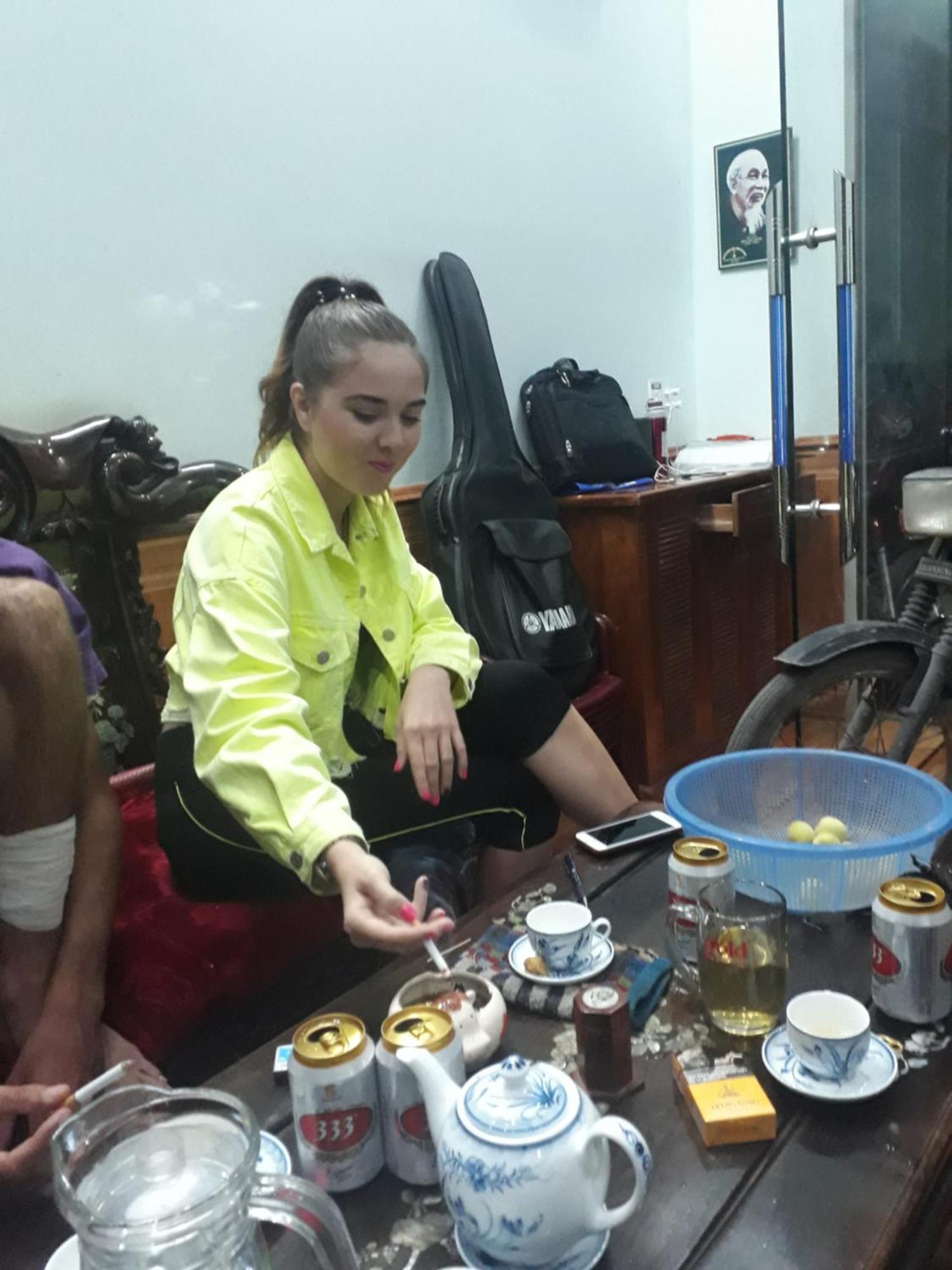 Binh Minh Hostel Đồng Văn Esterno foto