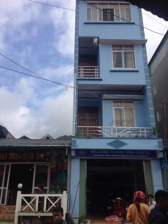Binh Minh Hostel Đồng Văn Esterno foto