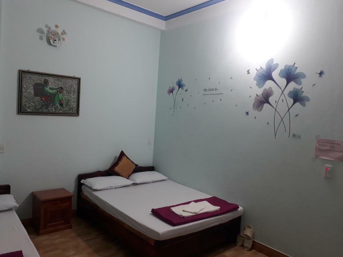 Binh Minh Hostel Đồng Văn Esterno foto